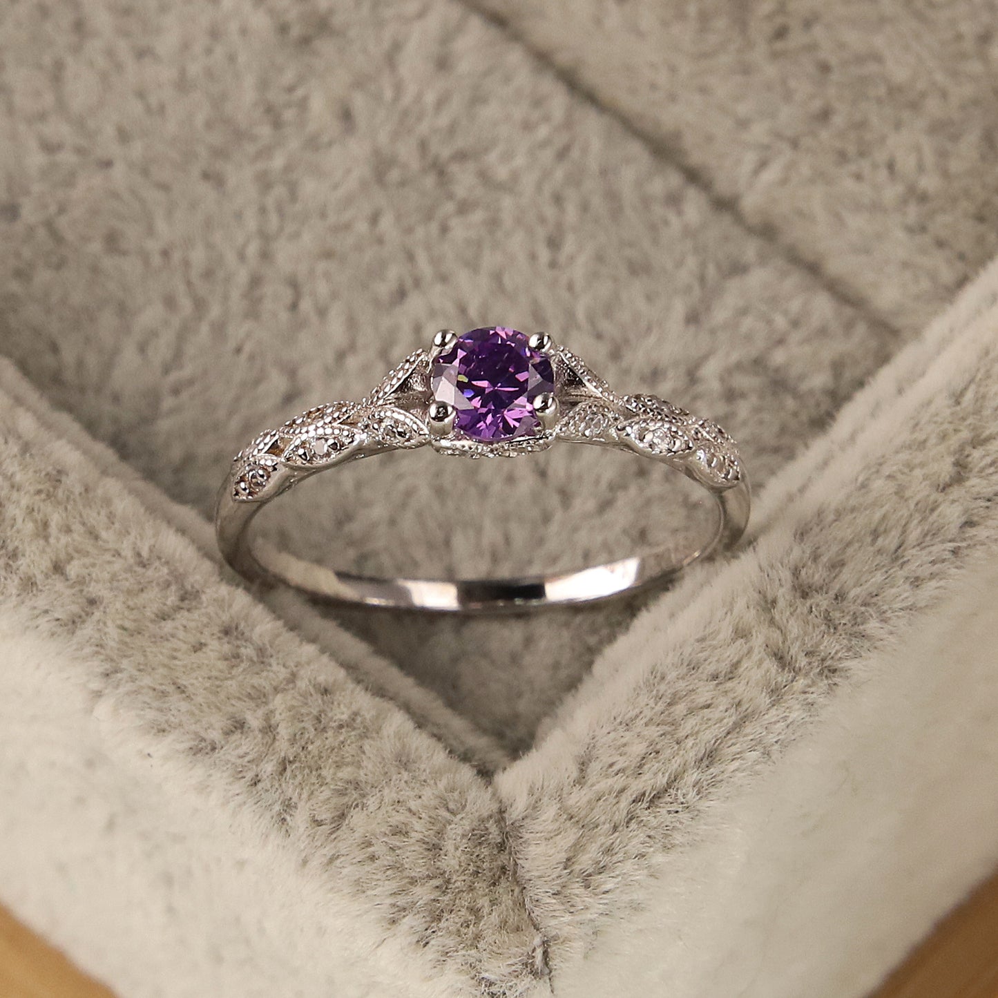 Womens Star Ring Alloy Band With Diamond Inlay Amethyst Inspired Design Star Shaped Ring Gift For Her Elegant Accessory