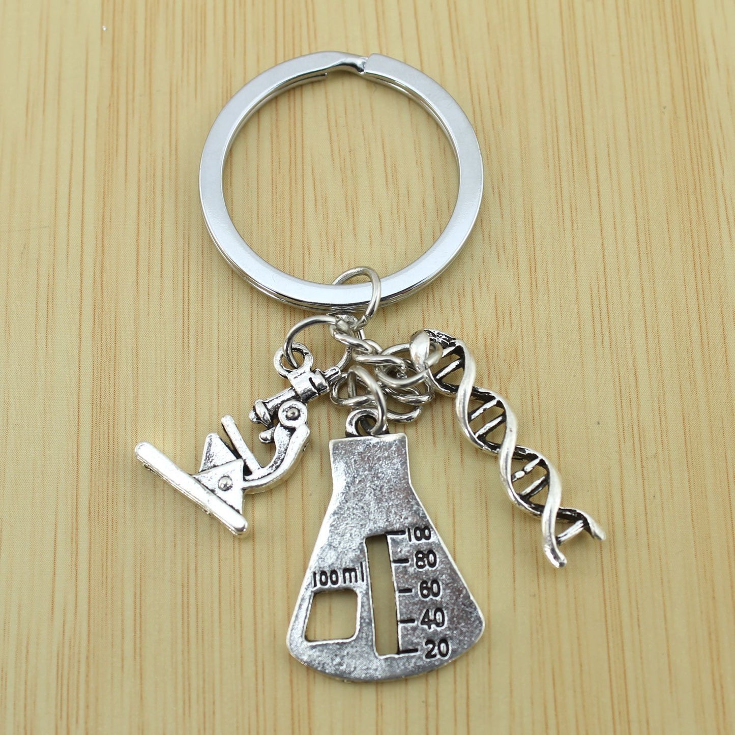 Unisex Chemistry Keychain Gift For Teachers DNA Molecule Zinc Alloy Science Enthusiast Accessory Classroom Decor