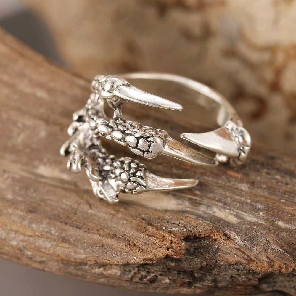 Unisex Heart Shaped Ring With Butterfly Or Spider Accent And Rose Skull Details Fashionable Accessory In Fashion