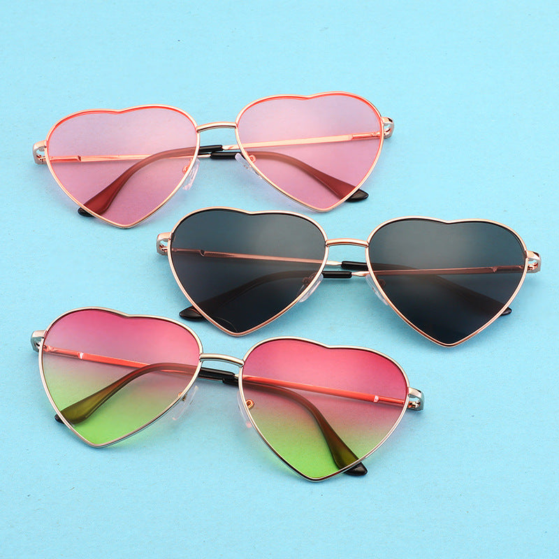 Womens Heart Shaped Sunglasses Peach Heart Design Metal Frame Eyewear Fashion AC Lenses Trendy Eyewear Fashion