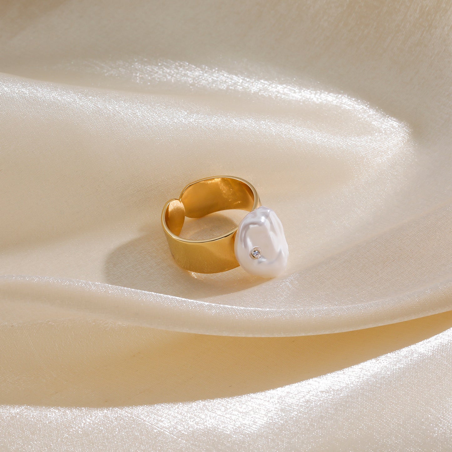 Copper Plated Gold Baroque Pearl Diamond Studded Ring For Women Open Mouth Geometric Style Jewelry Gift Jewels