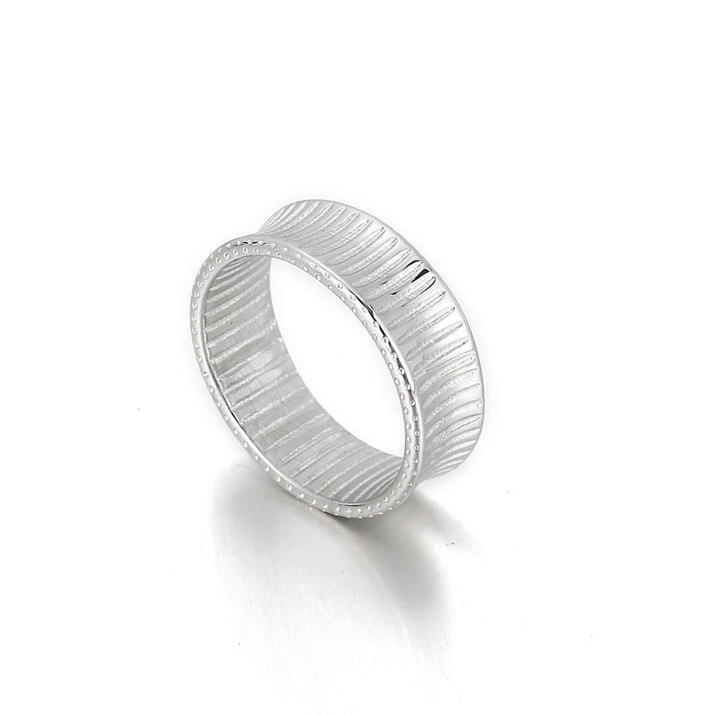 Stainless Steel Ring With Diamond Accent For Women European American Fashion Gold Silver Rose Gold 7mm Style01