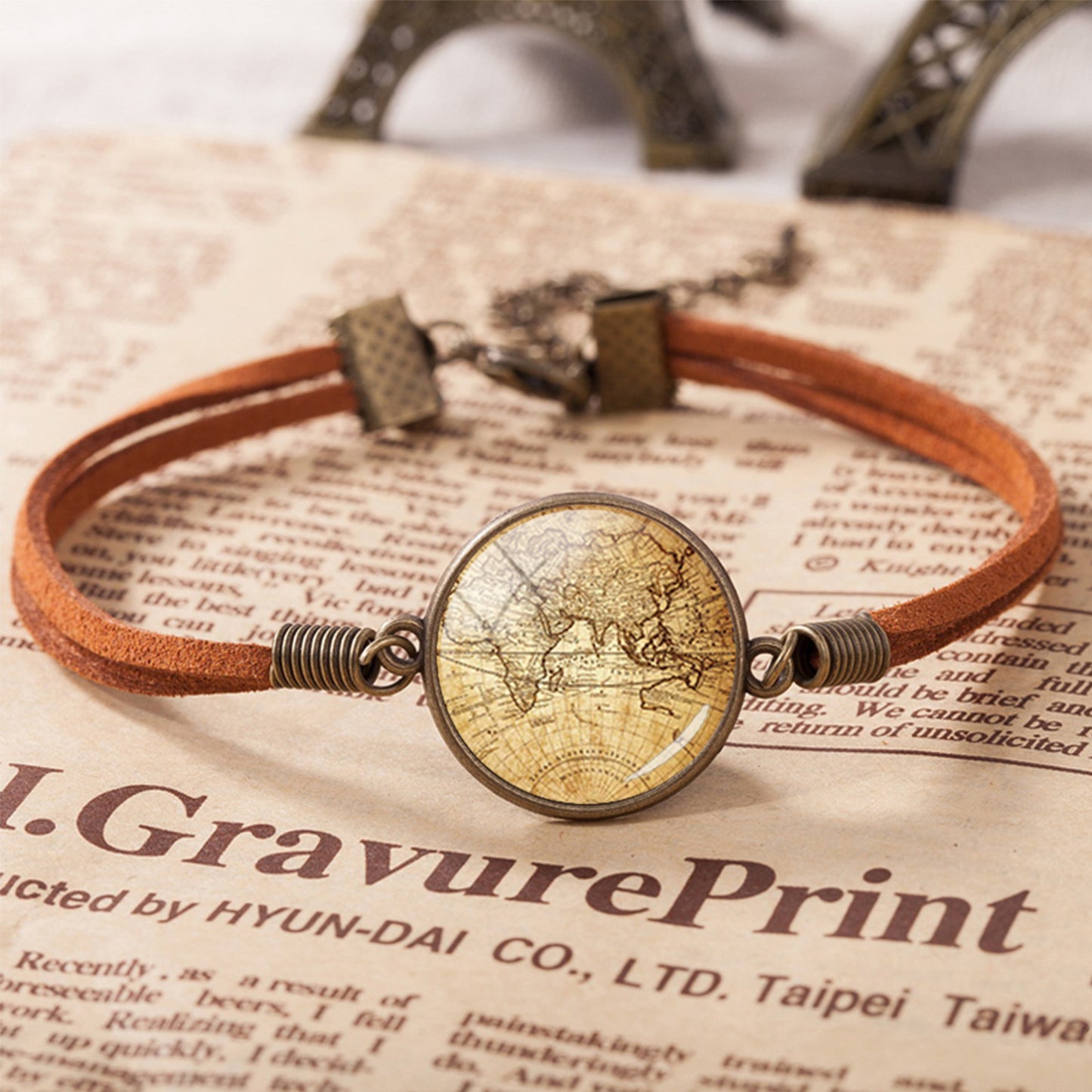 Unisex Retro Woven Alloy Bracelet World Map Glass Stone