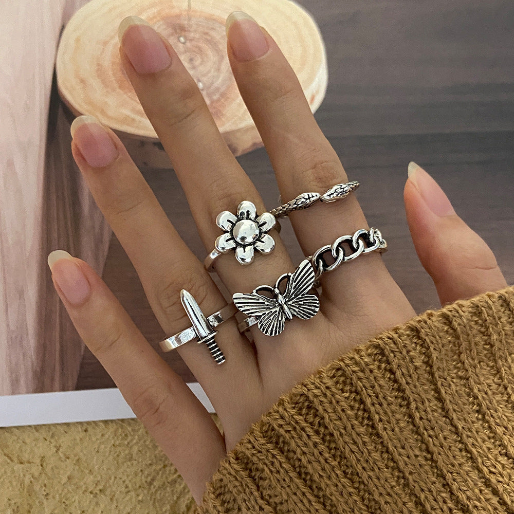 Elegant Silver Alloy Ring Vintage European Electroplated