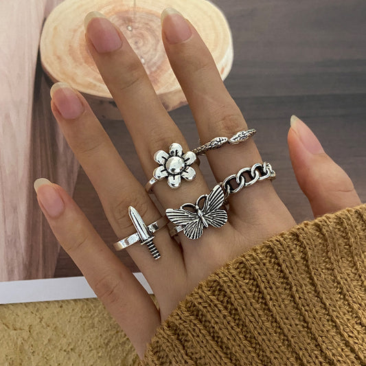Elegant Silver Alloy Ring Vintage European Electroplated