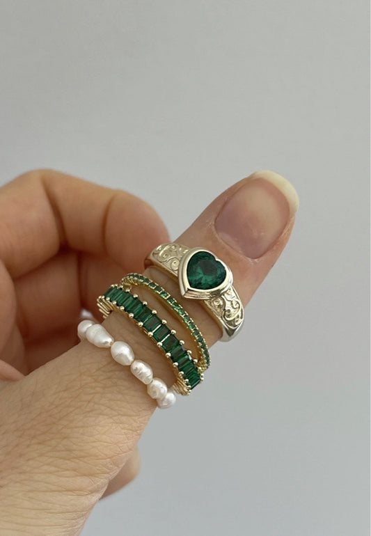 Womens Knuckle Ring 18K Gold Plated Stainless Steel Fashion Ring with Flowers Design and Inlaid Artificial Gems Gold Emerald Diamond Gold Purple Diamond Gold Red Diamond