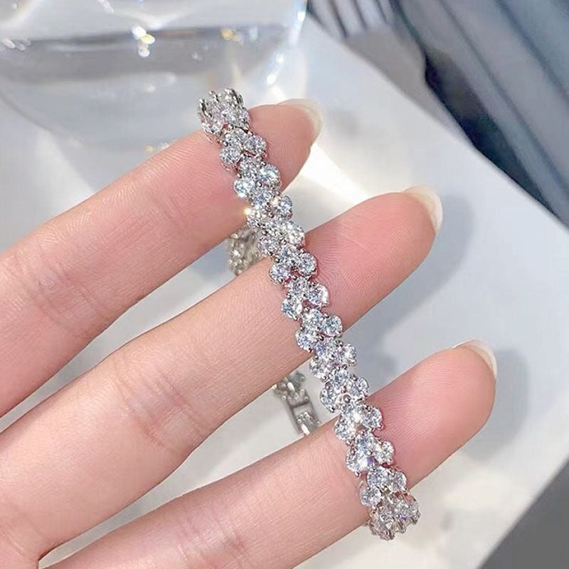 Women Heart Bracelet Rhinestones Inlaid Gold Plated Alloy Metal Heart Shape For Women Girls European Americans