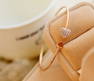 Womens Heart Diamond Bracelet Adjustable Alloy Jewelry Sparkling Fine Craft Elegant Gift For Her Special Occasion