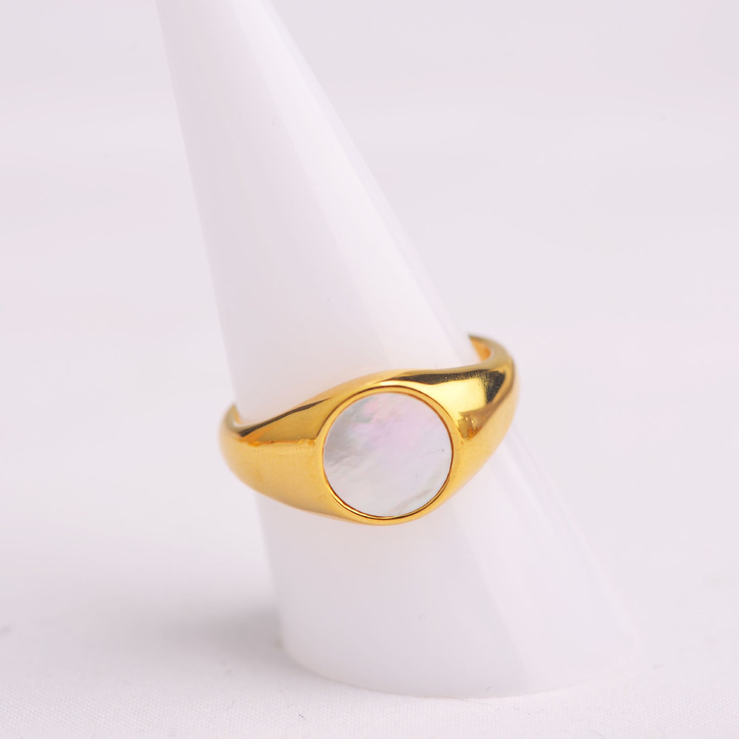 Round White Fritillaria Shell Ring For Women Titanium Steel Band Gold Tone Size 5 6 7 8 9 10 Durable Shine Now