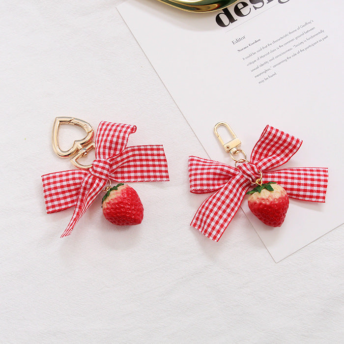 Strawberry Fruit Keychain Bag Pendant Alloy Charm For Handbags And Backpacks Creative Summer Accessory Cute Lovely