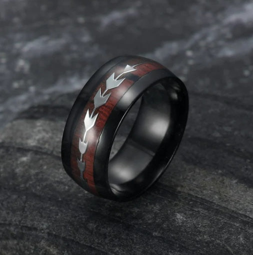 Mens Stainless Steel Ring With Wood Grain Inlay Arrow Design Durable Band For Everyday Wear Jewelry Great Gift