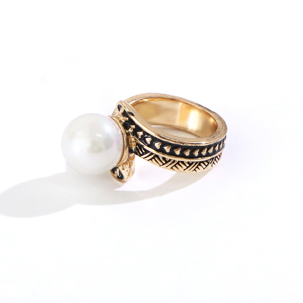 Unisex Pearl Ring White Pearl Gold Plated Geometric Alloy Inlaid Gemstone Light Luxury Fashion Jewel Accessory