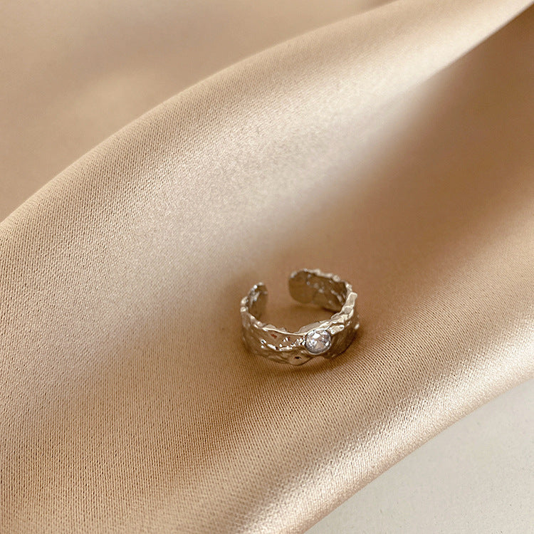 Irregular Metal Ring for Women French Retro Style Zircon Gold Plated 24k Shine Elegant Everyday Accessory Gift