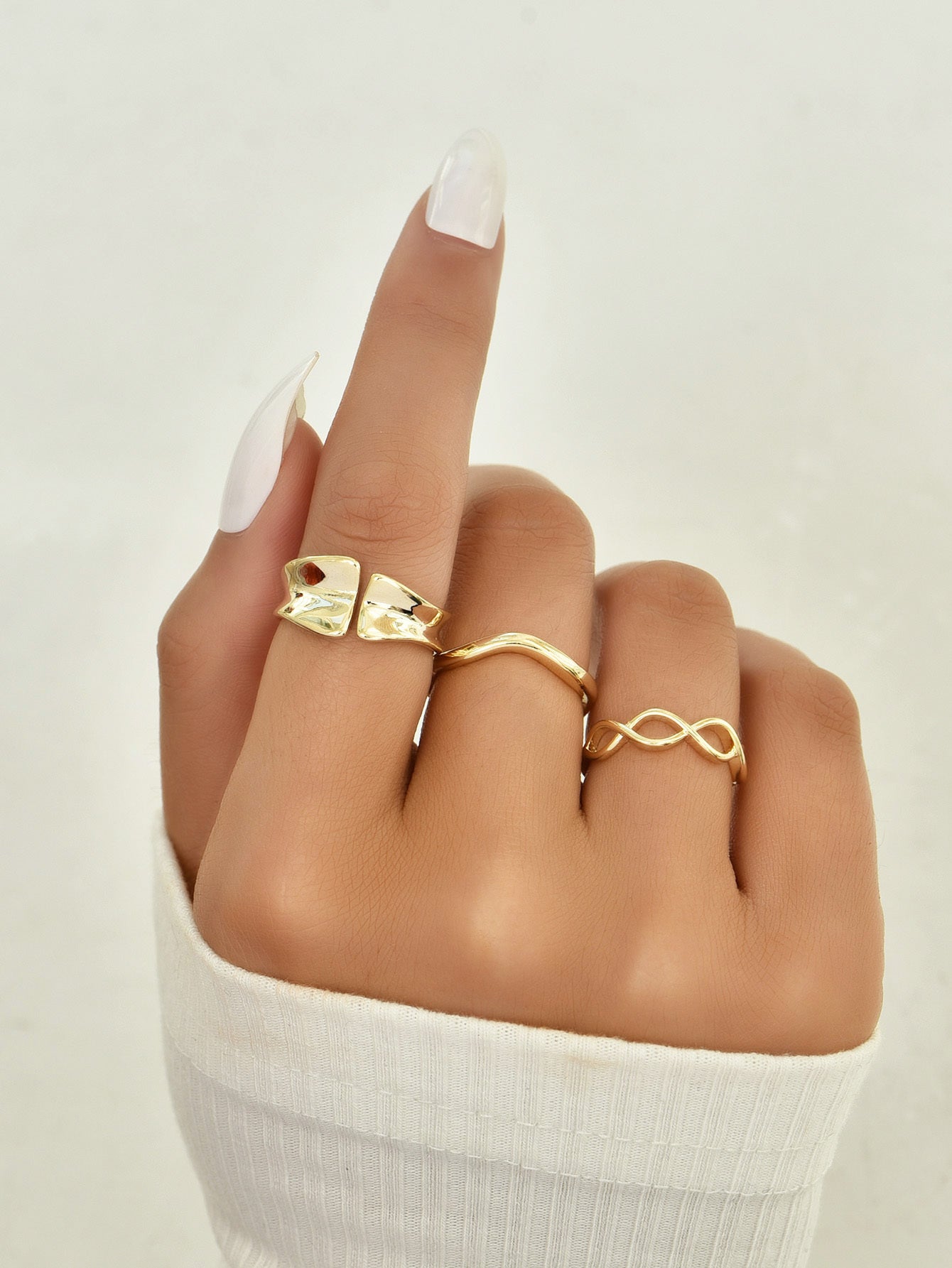 Womens Fashion Rings Set Geometric Wave Hollow Zinc Alloy Rings For Women Holiday Gift Korean Style Ideal Gift