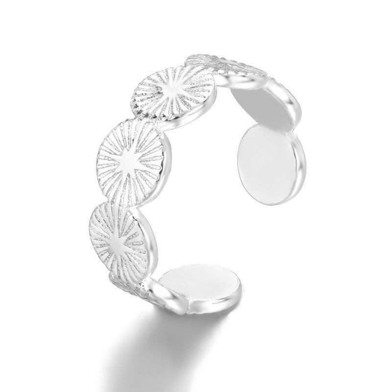 Flower Design Zircon Ring Gold Tone Or Silver Tone Copper