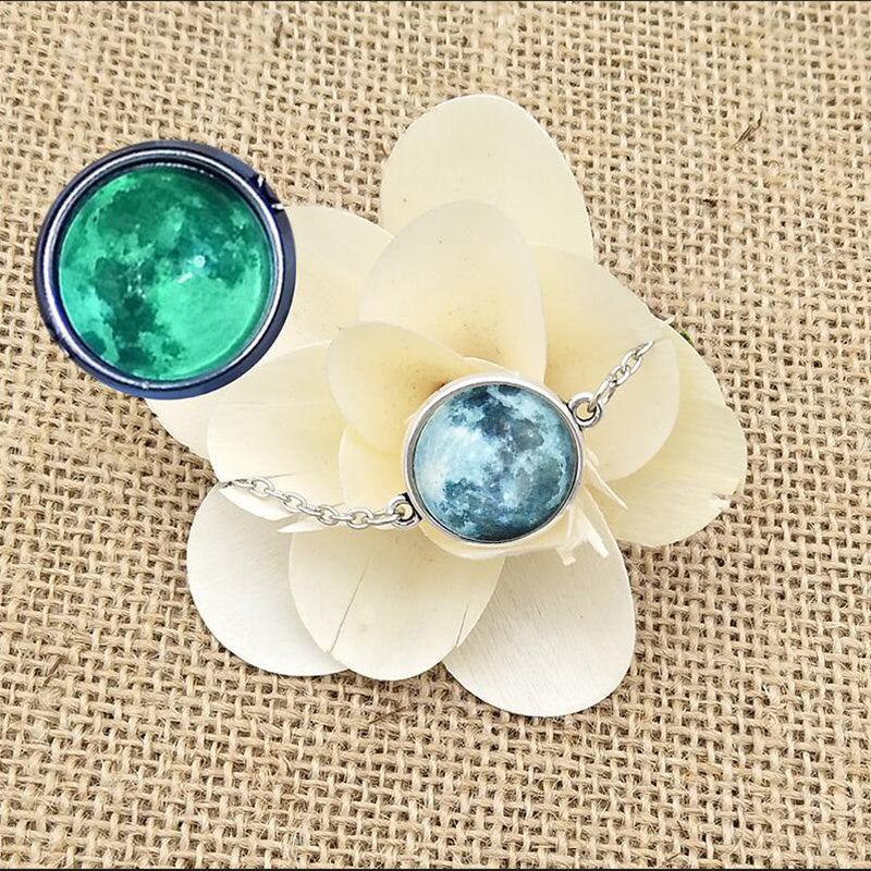 Womens Bracelet Luminous Star And Planet Charms Stainless Steel Link Chain Vintage Round Glass For Girls Style