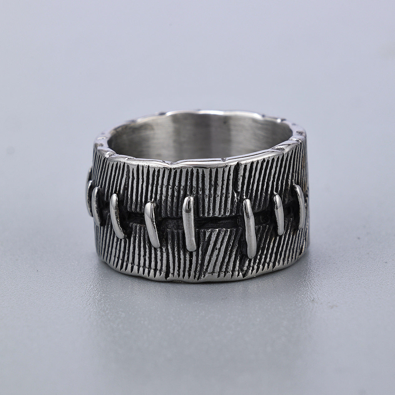 Dark Punk Stitched Ring For Men Titanium Steel U Shaped Geometric Design Fashion Accessory Jewelry Superior Quality