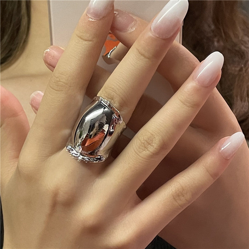 Gold Plated Metal Ring Exaggerated Curved Glossy Design Women Trendy Fashion Jewelry Durable Statement Accessory