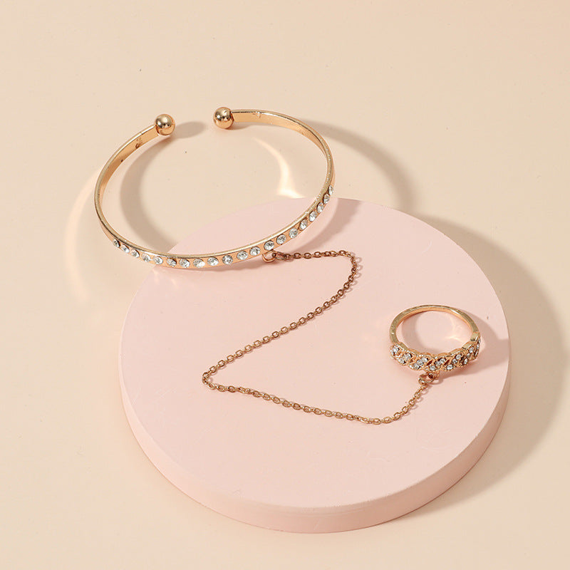 Womens Bangle Ring Rhinestone Geometric Hand Chain European Jewelry Retro Diamond Alloy Hand Chain Fashion 18K Gold