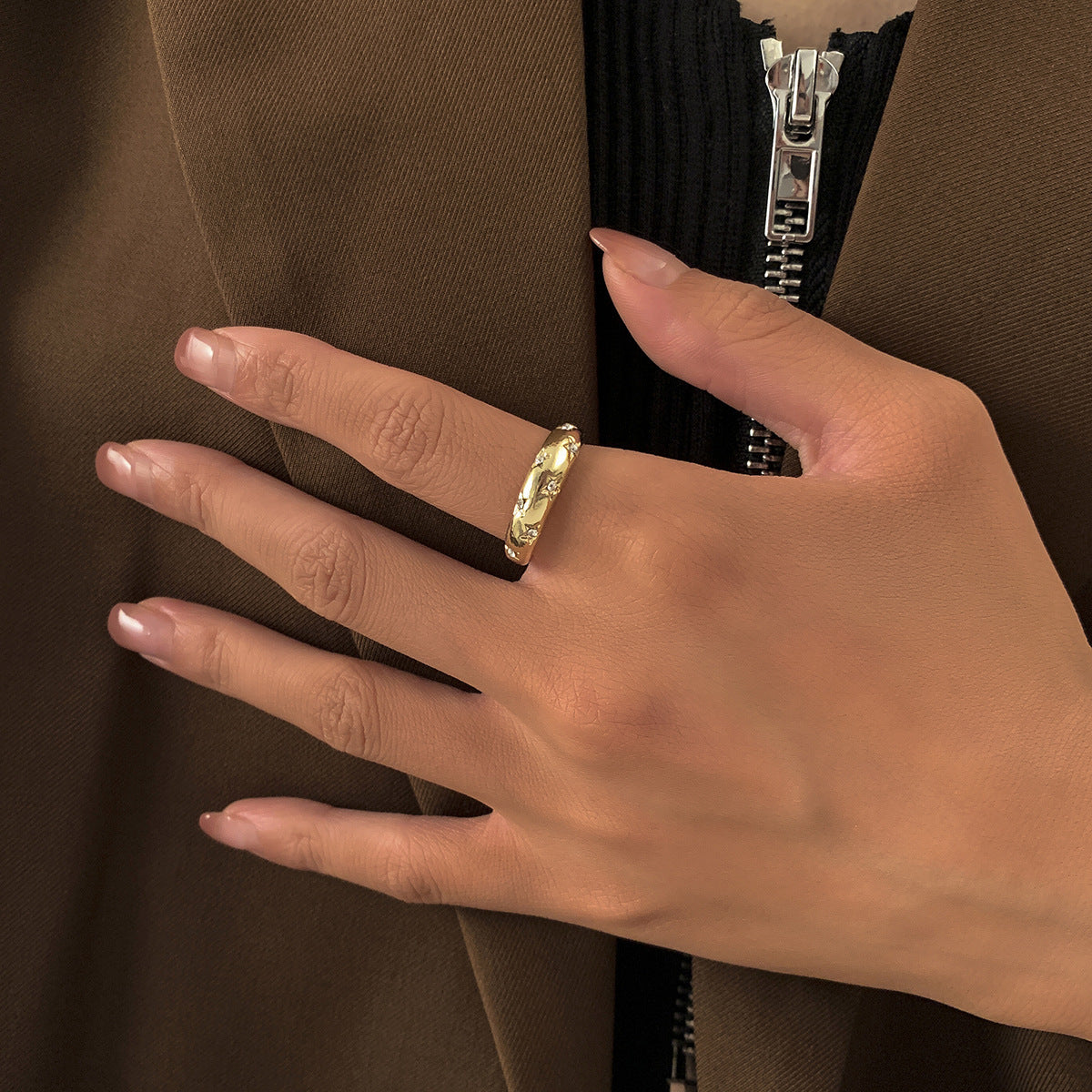 Womens Alloy Ring Delicate Alien Design Micro Inlaid Ring Elegant Accessory For Everyday Wear Gold Finishes Us