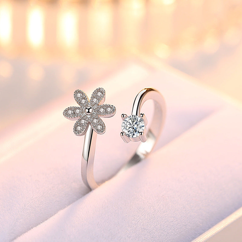 Women White Gold Plated Flower Ring Korean Design Simple Temperament Ring Gift for Students Fashion Jewelry Style