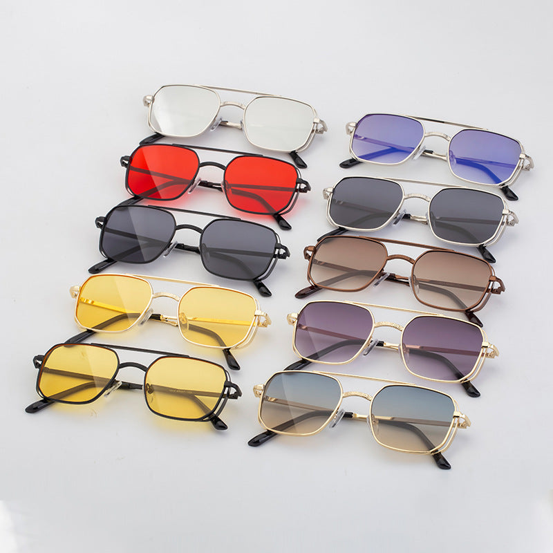 Unisex Steampunk Sunglasses Lightweight Alloy Frame Fashion Eyewear Small Frame With Side Bag Design For Men And Women