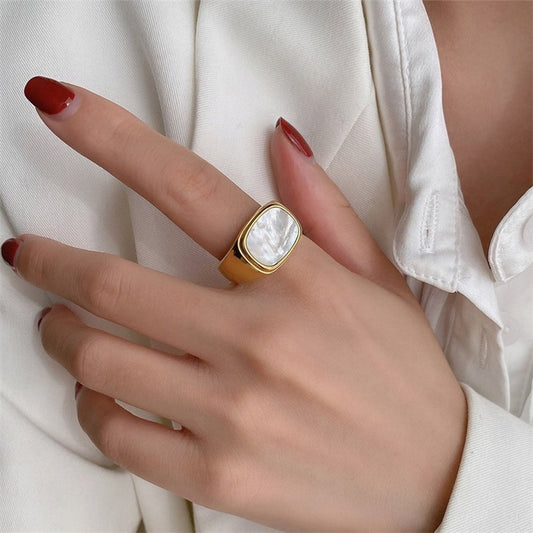 Womens Stainless Steel Ring Black And Gold Simple Design Elegant Fashion Jewelry For Women US5 US6 US7 US8 Everyday