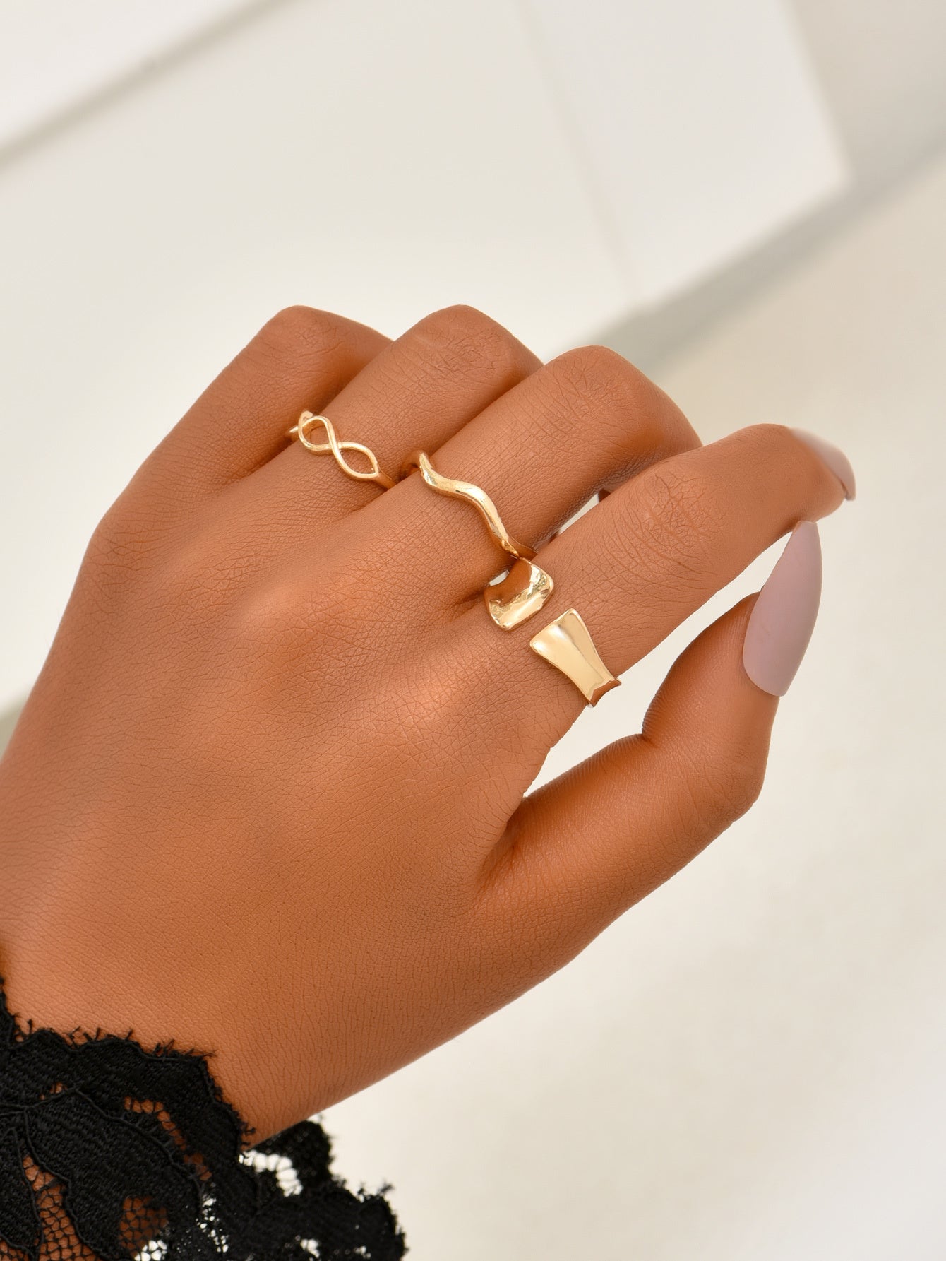 Womens Fashion Rings Set Geometric Wave Hollow Zinc Alloy Rings For Women Holiday Gift Korean Style Ideal Gift