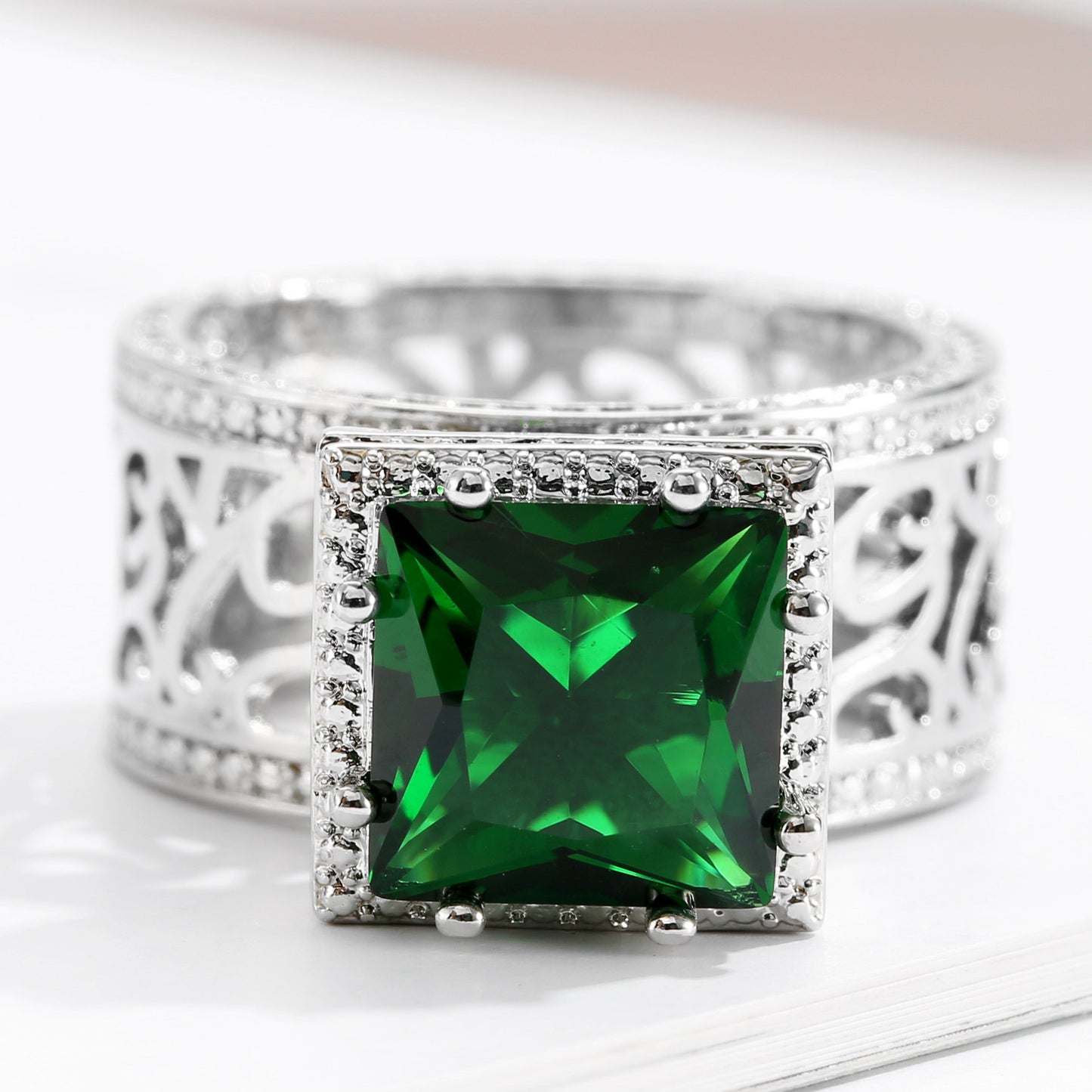 Emerald Green Square Cut Zircon Ring Copper Band Geometric Jewelry For Women Classic Sparkle Everyday Wear Set