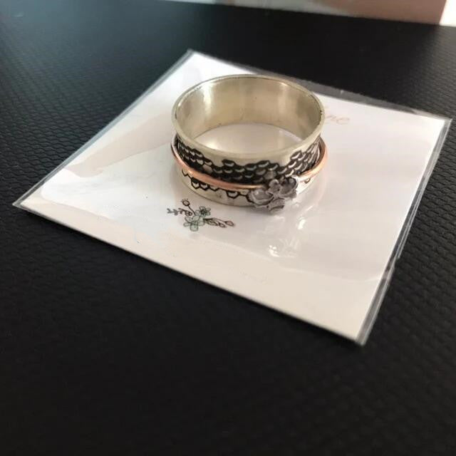 Womens Vintage Two Tone Honeycomb Ring Rotatable Alloy Statement Ring Unique Design Gift For Her Rotating Bees