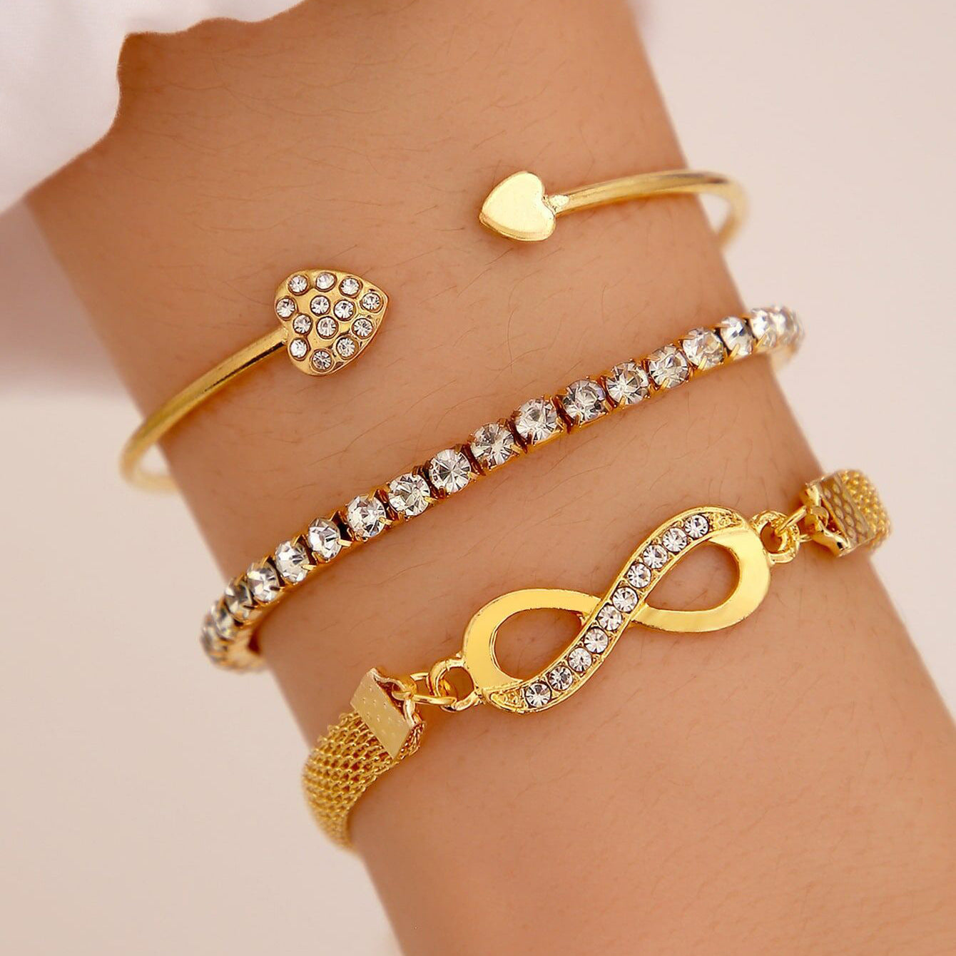 Womens Bracelet Set Three Piece Alloy Jewelry Gift With English Letter Design And Heart Charm Fashion Style Essentials