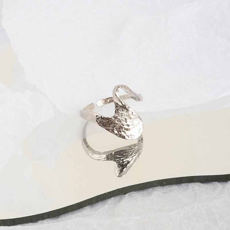 Womens Adjustable Ring Copper Wave Design Electroplated Platinum Finish Or Gold Finish For Index Finger Glossy