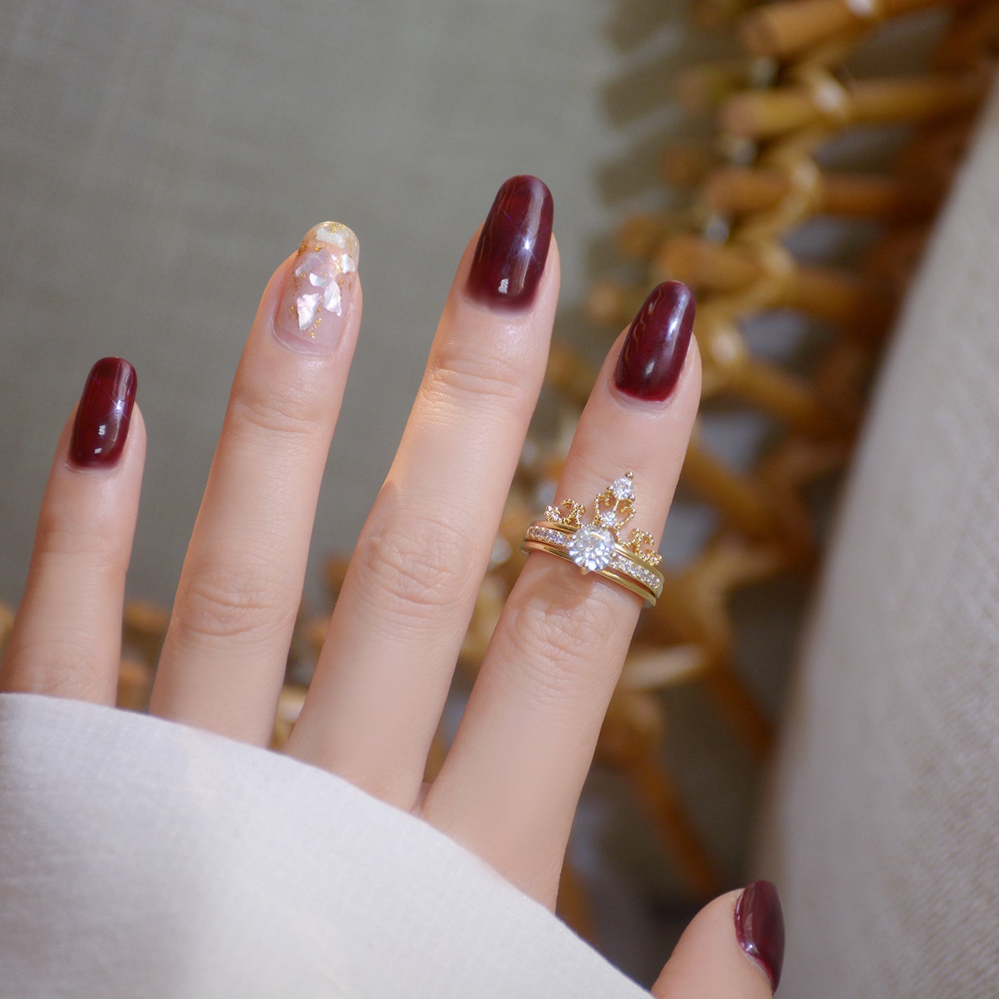 Womens Fashion Copper Zircon Ring Set Micro Inlaid Adjustable Crown Style Korean Couple Jewelry Elegant Allure