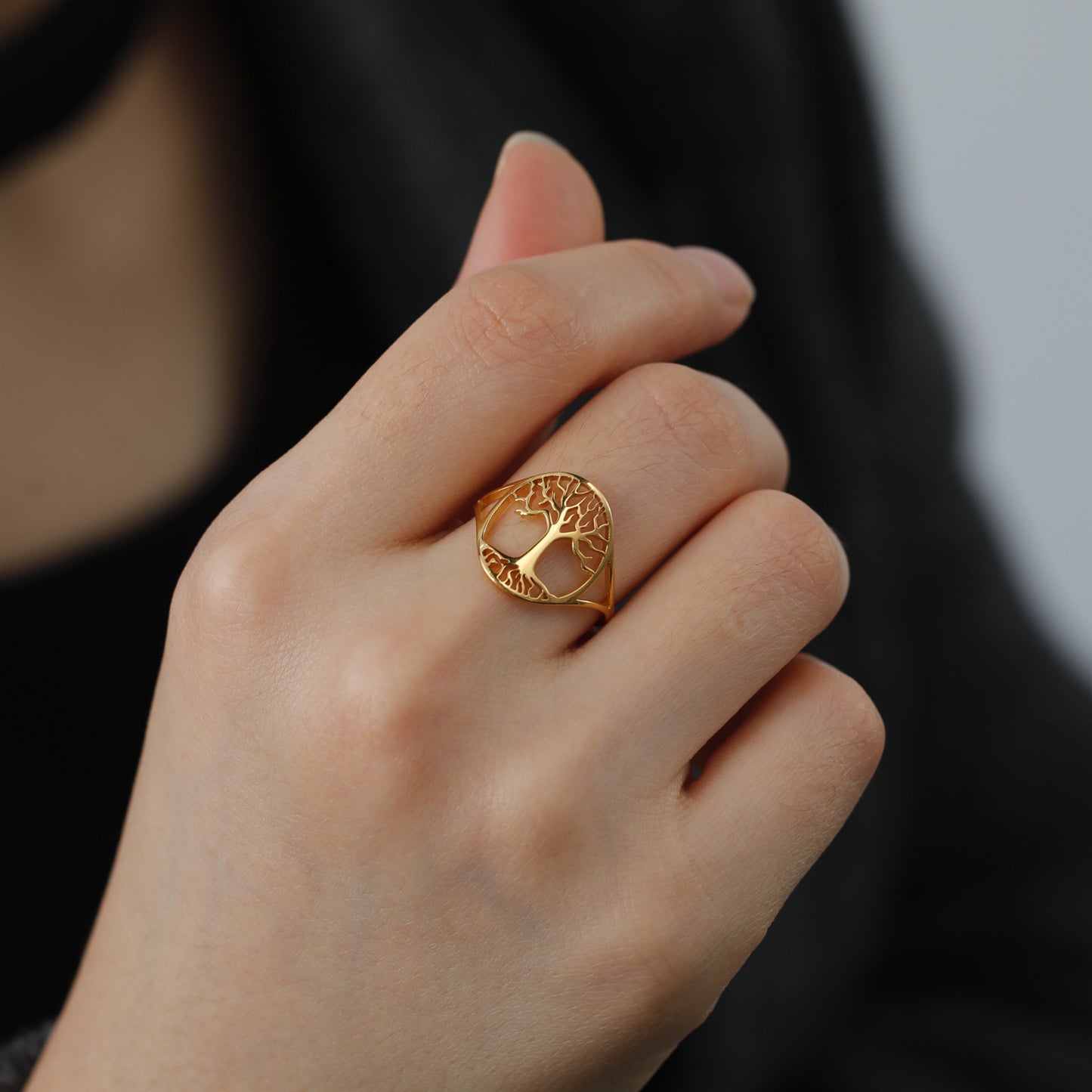 Unisex Stainless Steel Ring With Hollow Tree Design Fashion Band Electroplated Durable Finish For Everyday Wear