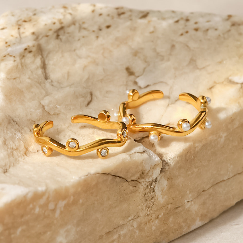 Women's Titanium Steel Ring With 18K Gold Plating Irregular Inlaid White Pearls Open Ends French Retro Jewelry