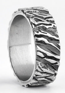 Titanium Steel Textured Ring For Unisex Wear With Modern Style And Sturdy Finish Ideal Everyday Accessory Gift