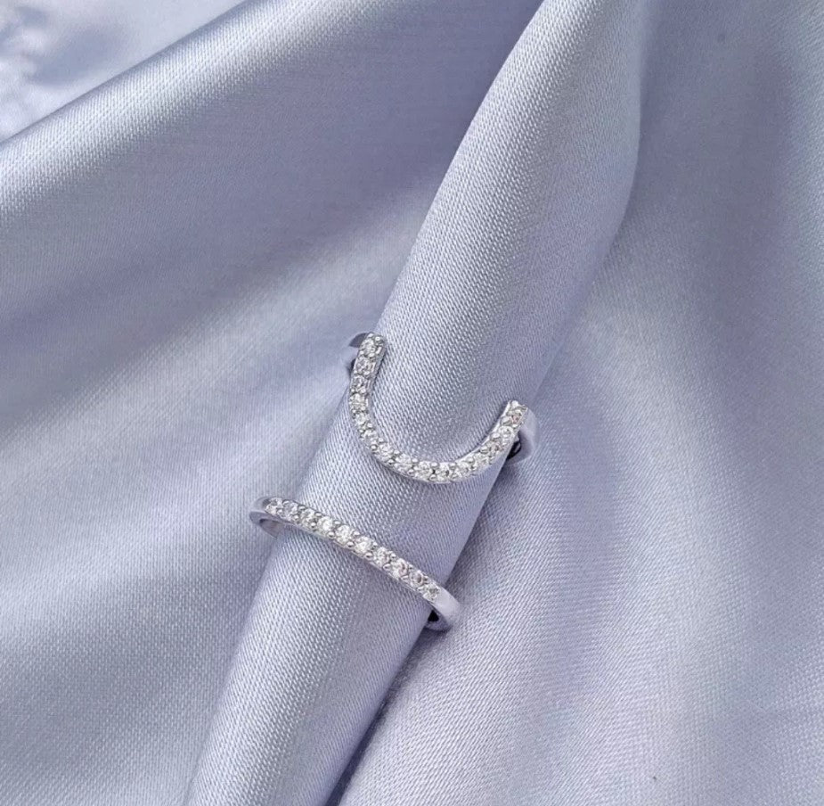 Womens Zircon Diamond Ring Fashion Jewelry Silver Gold Finish Elegant Ring Design Beautiful Appearance Sparkle