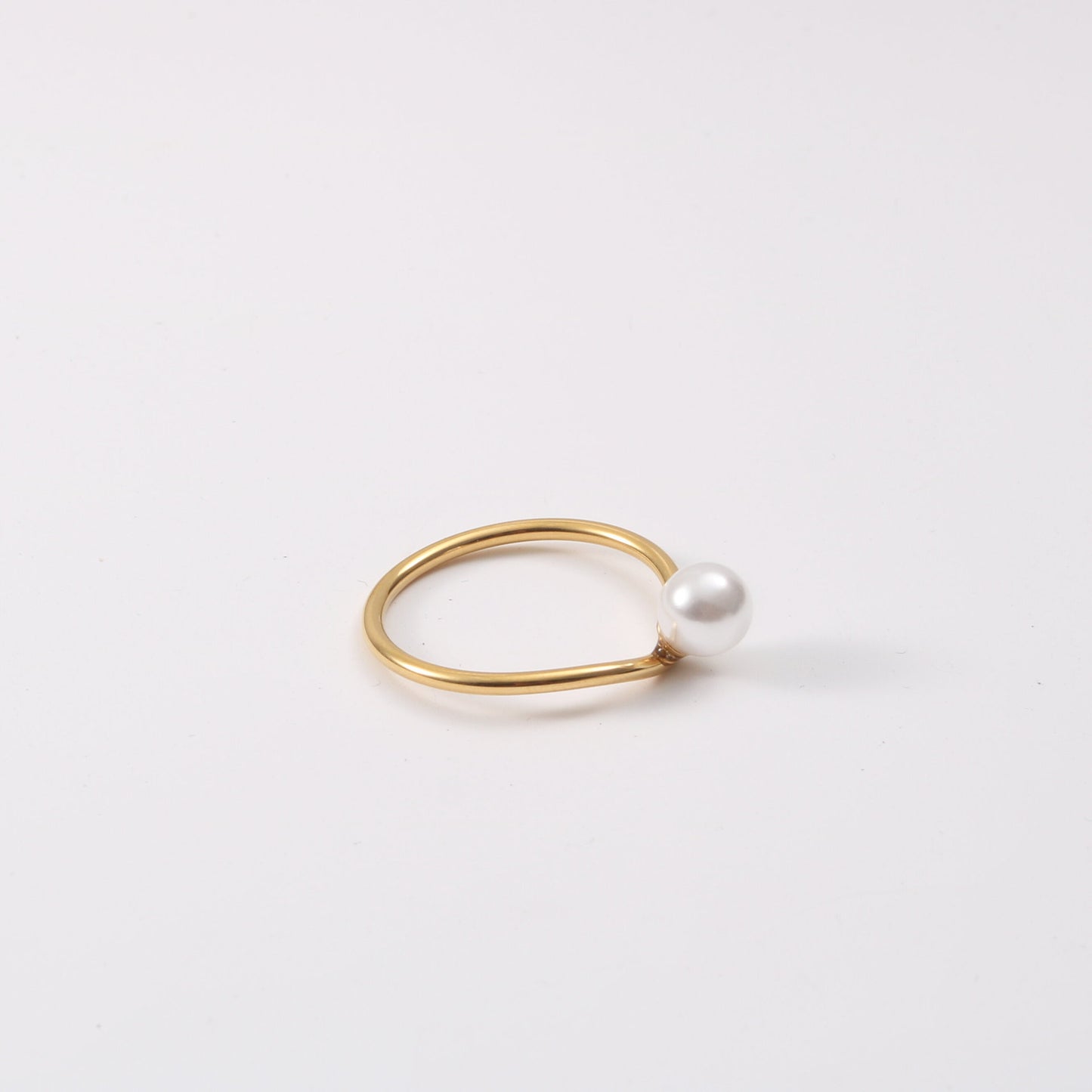 Gold Plated Titanium Steel Ring For Women 18k Gold Tone Europe And America Fashion Jewelry Inlay Diamond Accent Shine