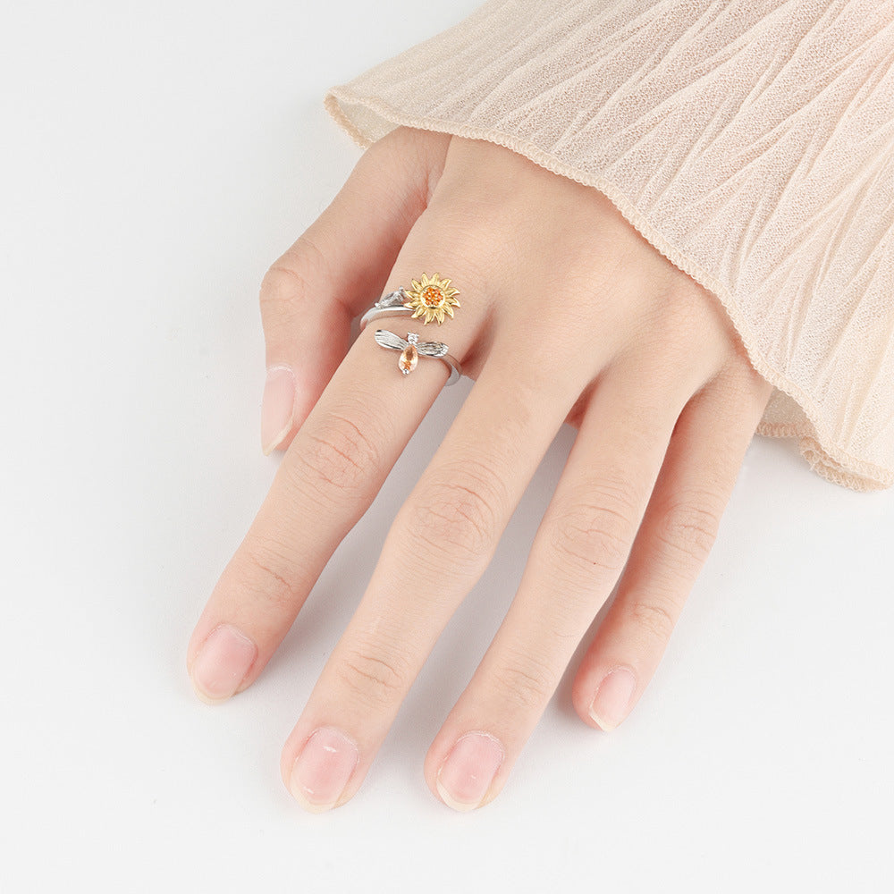 Rotating Sunflower Geometric Silver Ring Electroplated