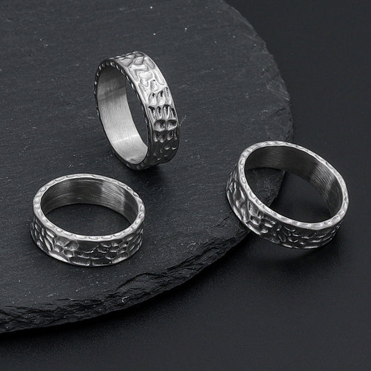 Men's Fashion Ring Textured Stone Pattern Titanium Steel Band Simple Silver Ring for Him Anniversary Gift or Everyday Wear Geometric Design Ring
