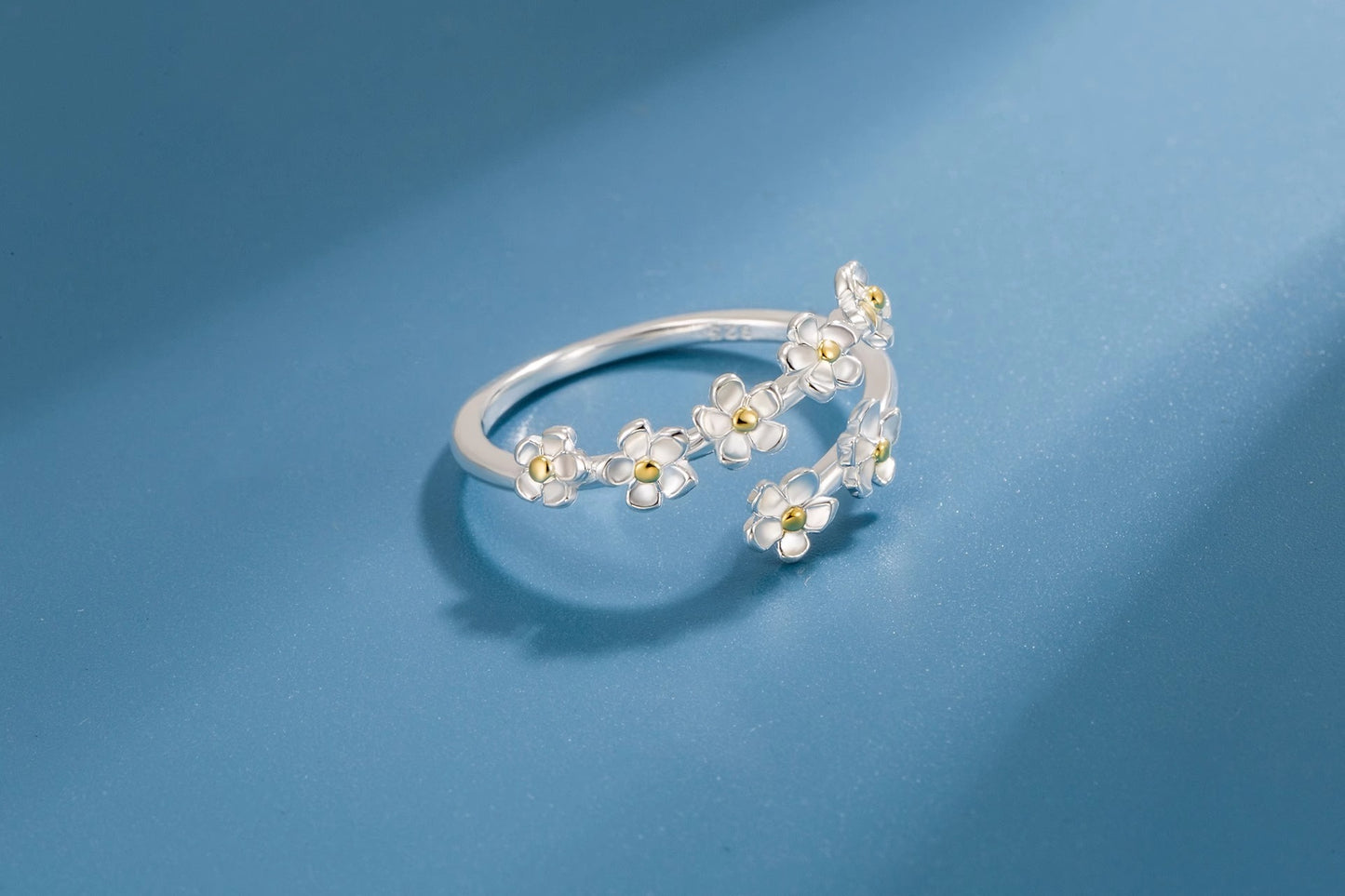 Womens Adjustable Ring Retro Geometric Petal Alloy Electroplated Artistic Flower Ring Temperament Jewelry Chic