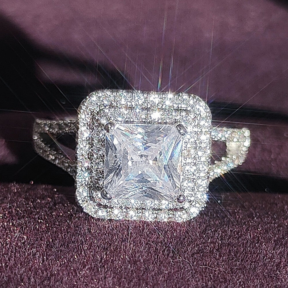 Womens Vintage Geometric Ring Alloy Electroplated Silver Tone Fashion Jewelry For Daily Wear Durable Versatile