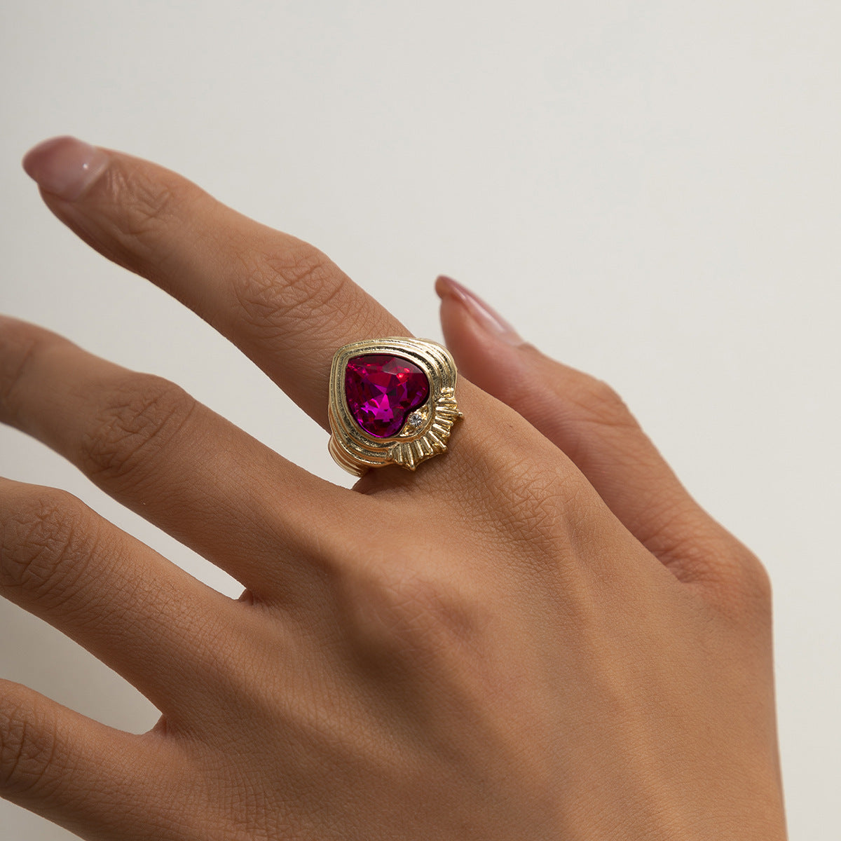 Womens Fashion Ring Alloy Glass Ring With Diamond Inspired Design Gold Tone Jewelry For Women Classic Sparkle Ready