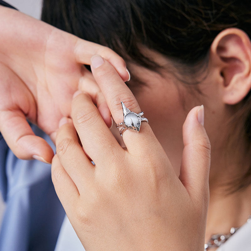 Gold Plated Copper Opal Inlay Ring Irregular Geometric Fold Design For Women Fashion Jewelry Elegant Accessory