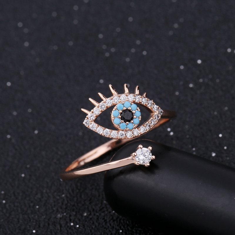 Eye Design Ring with Blue Eyes Copper Plated Unique Statement Jewelry Sturdy Elegant Accessory for Her Fashion