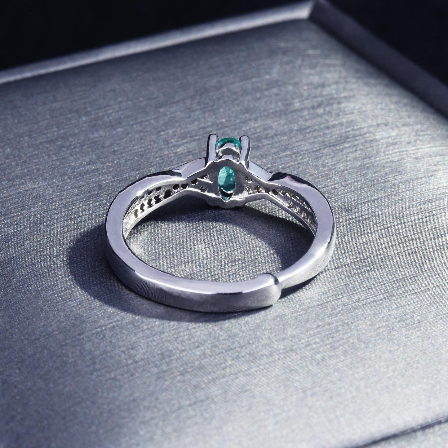 Womens Emerald Ring Geometric Copper Metal Dual Tone Set Drilled Stones Jewelry Gift Elegant Dainty Gems Rings