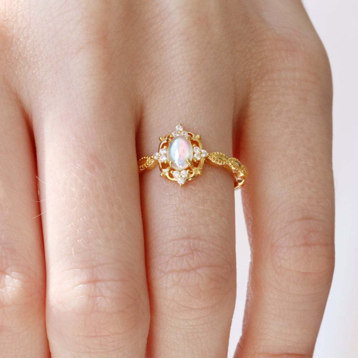 Women Vintage Openwork Opal Ring Retro Geometric Alloy Fashion Ring Electroplated Gold Silver Rose GoldWedding