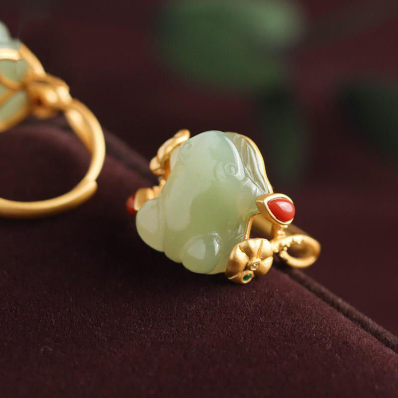 Frog Natural Blue And White Jade Women's Ring