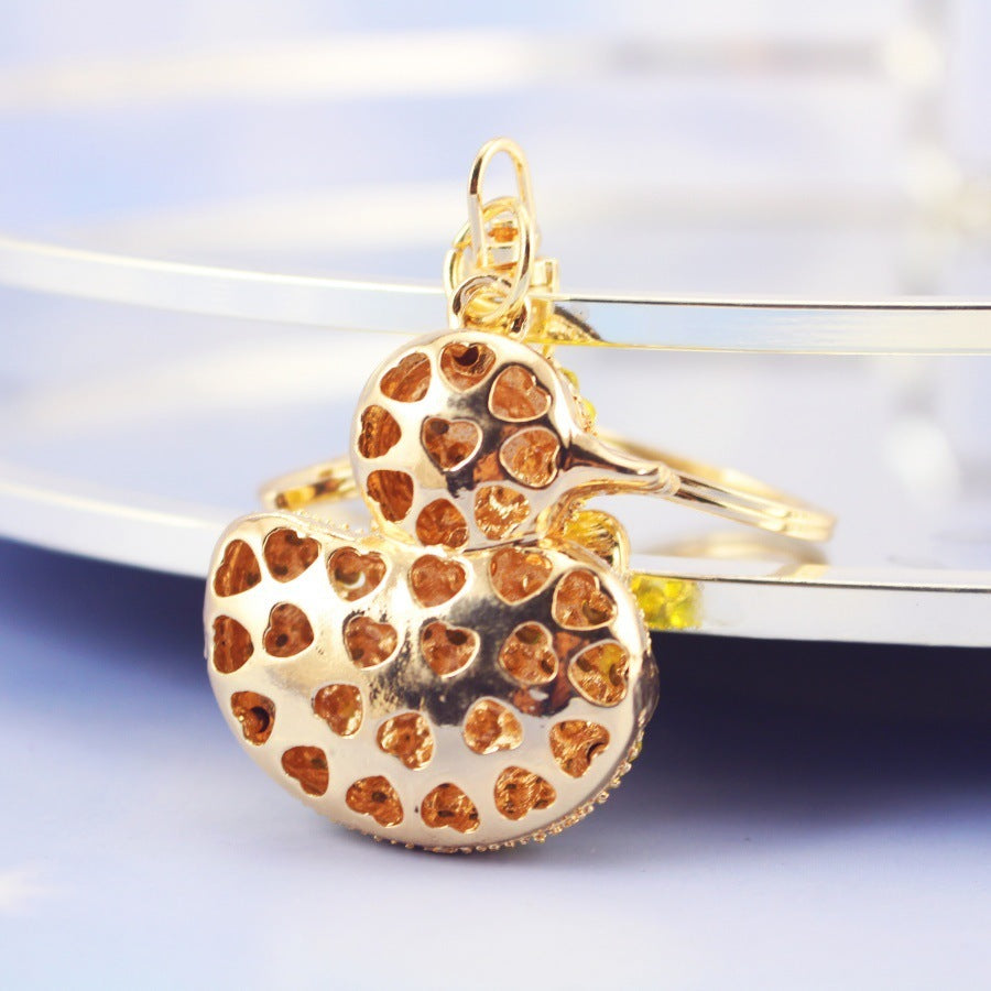 Zinc Alloy Car Hanging Ornament Keychain Featuring Bear And Pig Small Animal Design With Electroplated Finish Shine