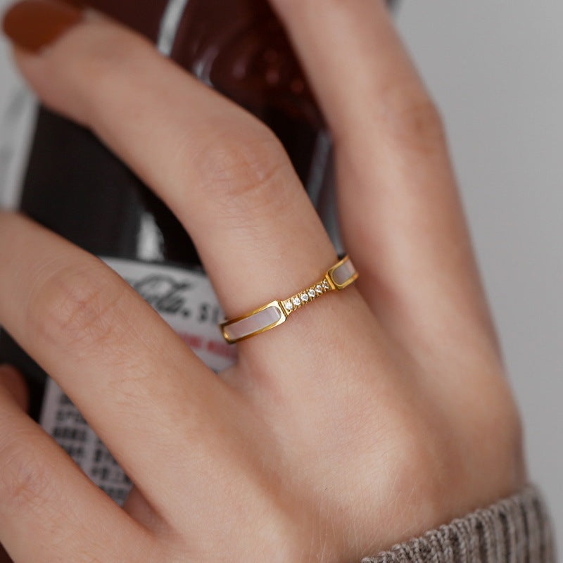 Titanium Steel White Fritillary Ring For Women Elegant With Six Diamond White Shell Accents In Gold Or Rose Gold